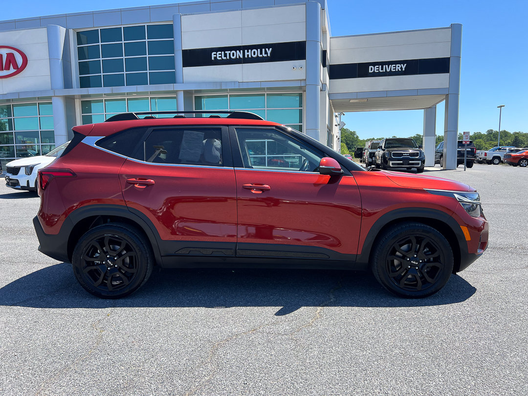 Used 2024 Kia Seltos X-Line AWD/4WD image 8