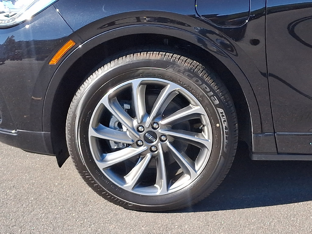 Used 2025 Lincoln Corsair Grand Touring w/ Equipment Group 301A AWD/4WD image 8