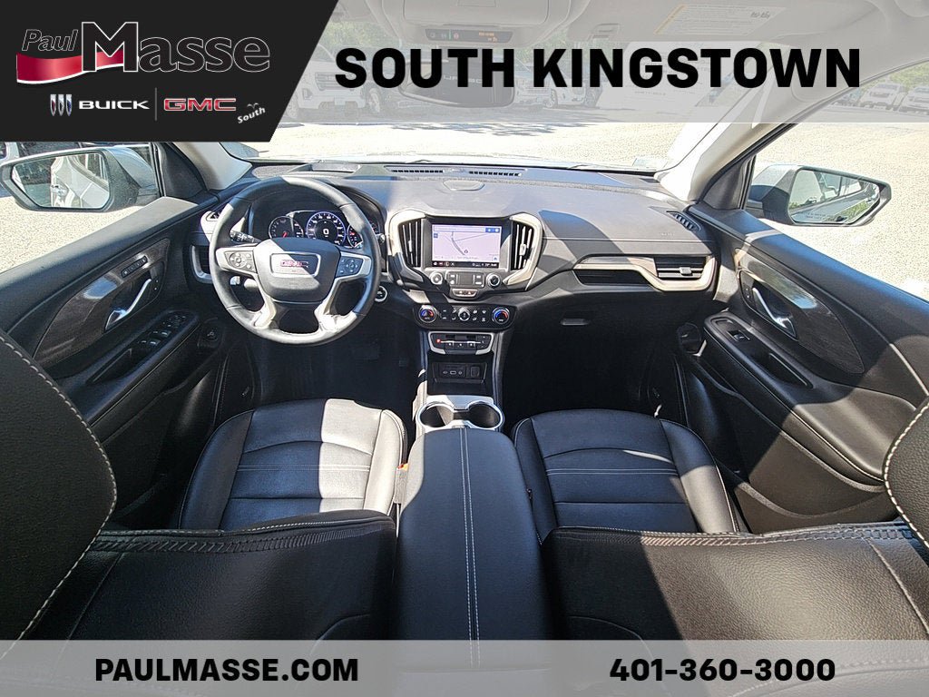 Used 2024 GMC Terrain Denali w/ Denali Premium Package AWD/4WD image 17