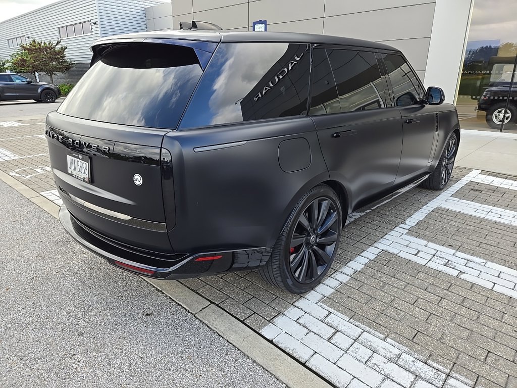 Certified 2023 Land Rover Range Rover SV AWD/4WD image 5