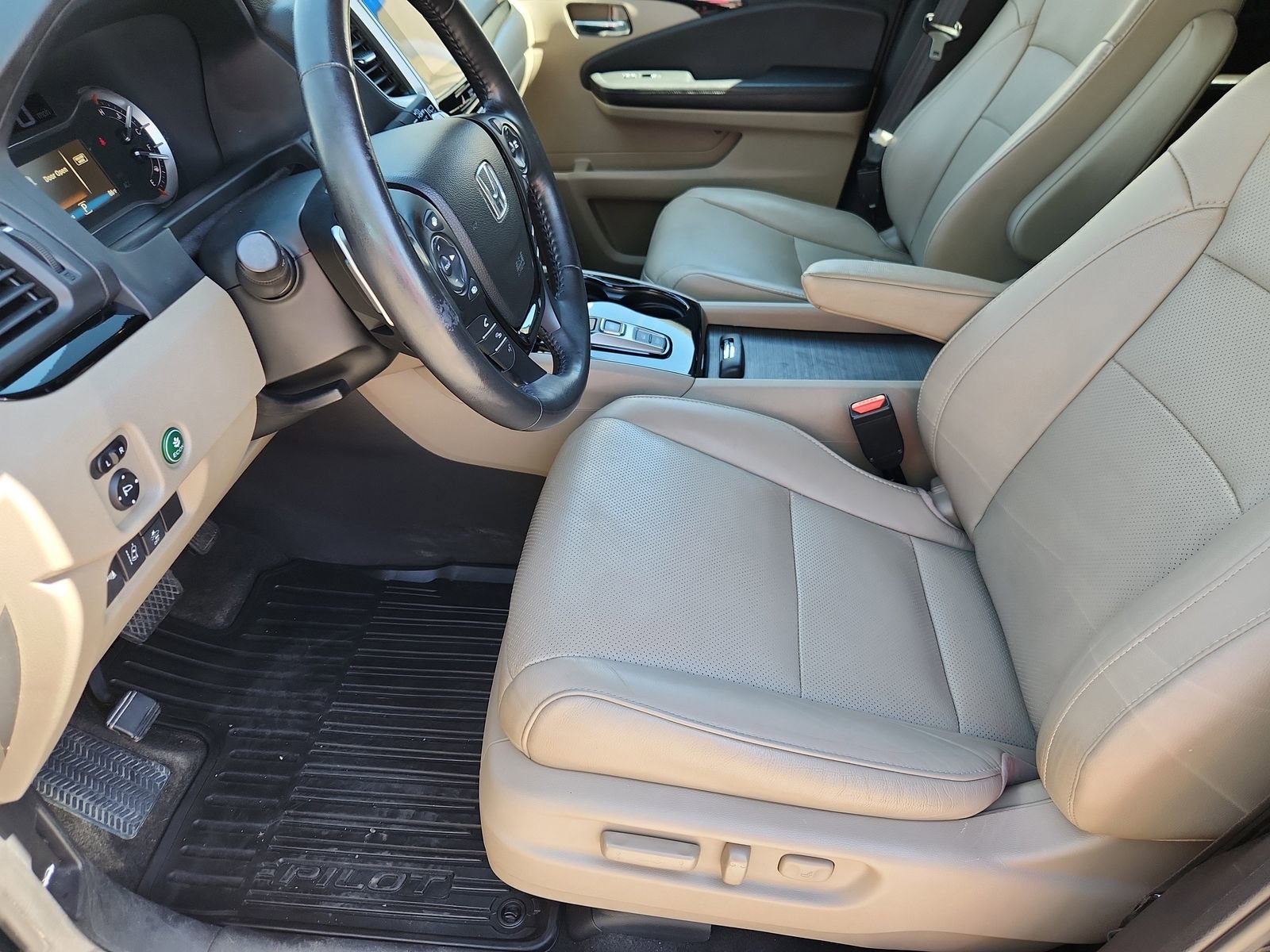 Used 2017 Honda Pilot Elite image 10