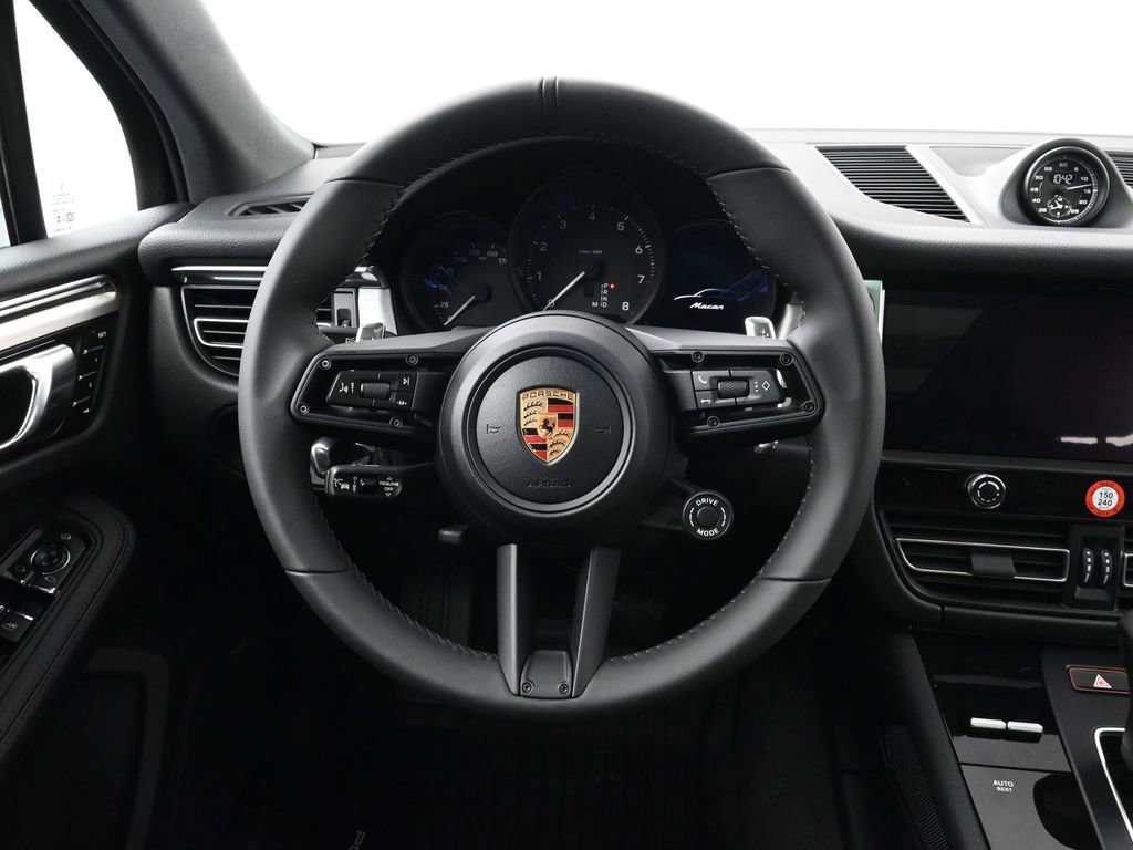 New 2025 Porsche Macan image 13