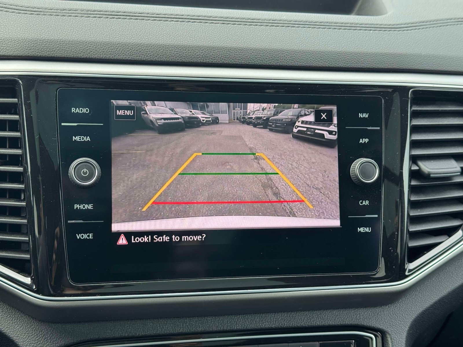 Used 2019 Volkswagen Atlas SEL AWD/4WD image 27