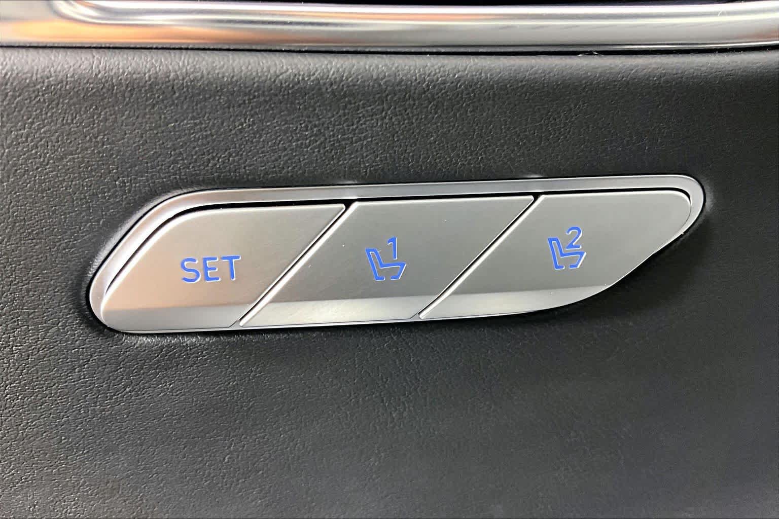 Used 2025 Genesis GV80 3.5T Prestige AWD/4WD image 34