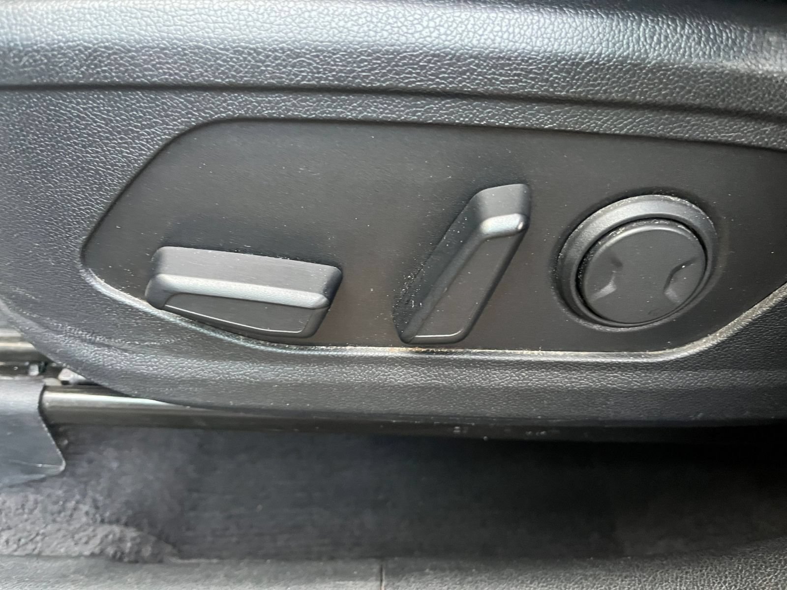 Used 2024 Kia Sorento S FWD image 22