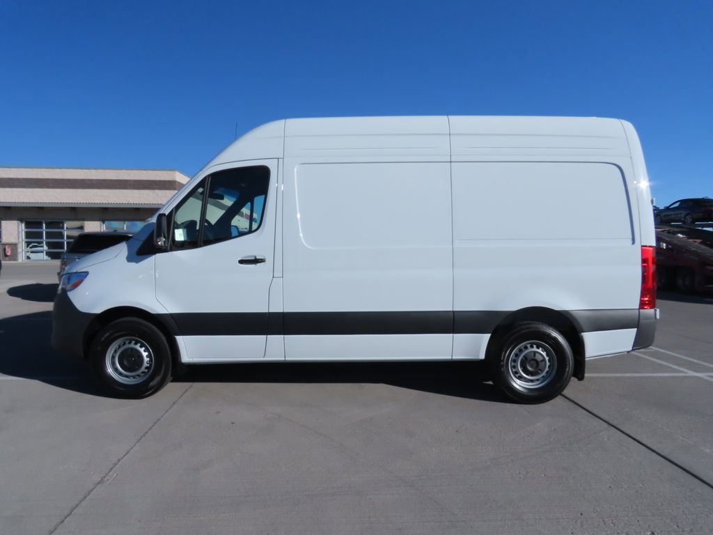 Used 2025 Mercedes-Benz Sprinter 2500 image 8
