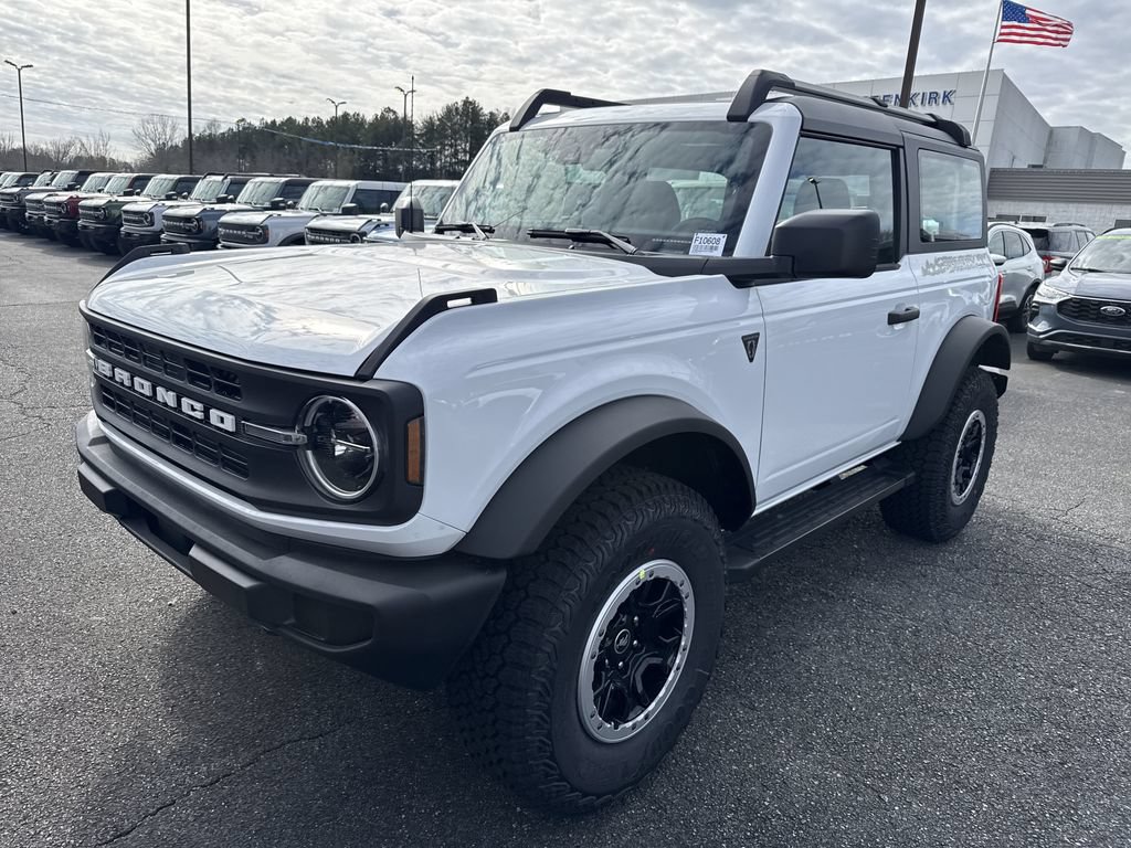 New 2025 Ford Bronco 2-Door w/ Sasquatch Package AWD/4WD image 3