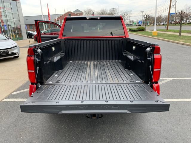 Used 2025 Toyota Tacoma SR5 image 27