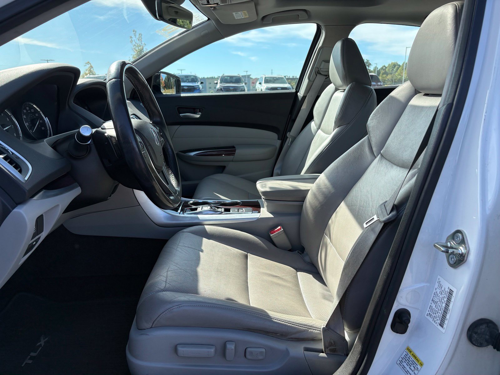 Used 2016 Acura TLX w/ Technology Package FWD image 28