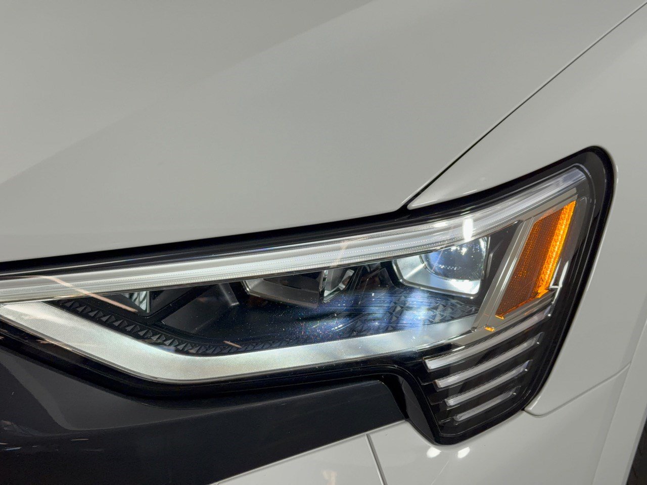Certified 2024 Audi Q8 e-tron Premium Plus AWD/4WD image 12
