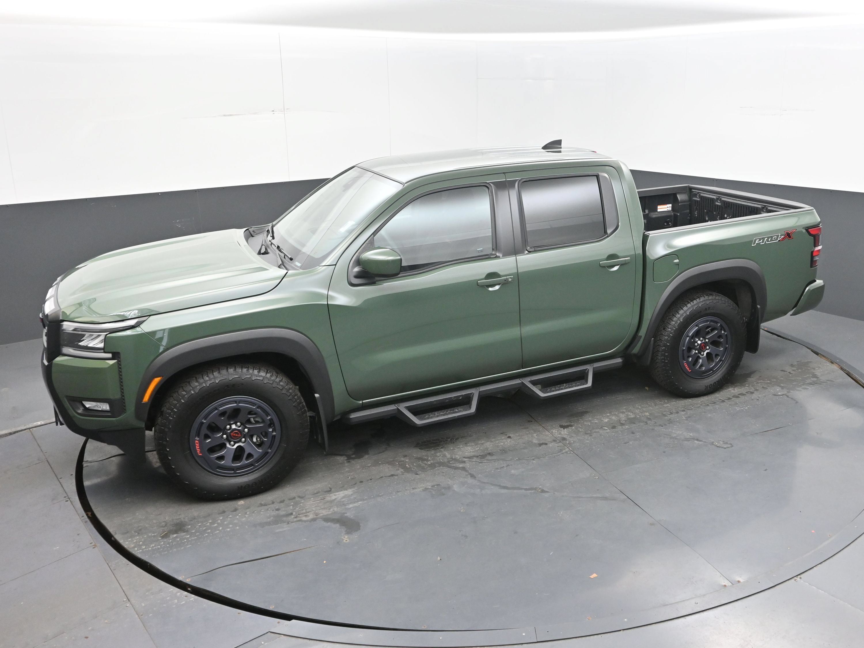 Used 2025 Nissan Frontier Pro-X RWD image 30
