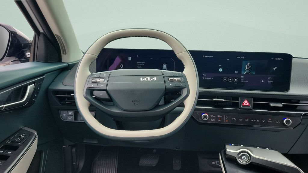 Used 2025 Kia EV6 Wind RWD image 12