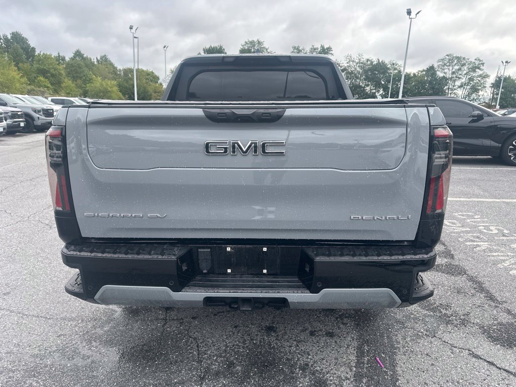 Used 2024 GMC Sierra EV Denali AWD/4WD image 6