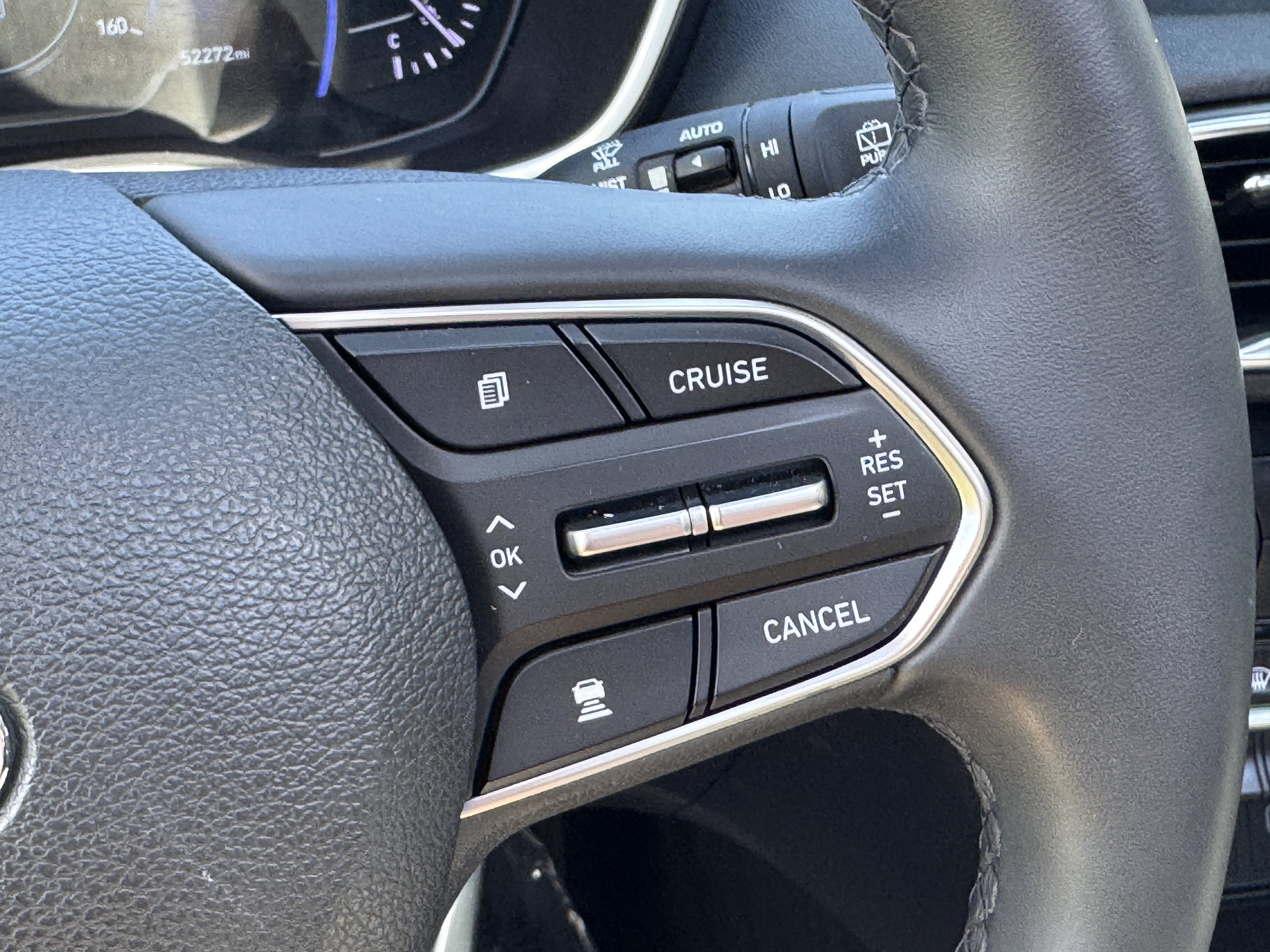 Used 2019 Hyundai Santa Fe AWD image 32
