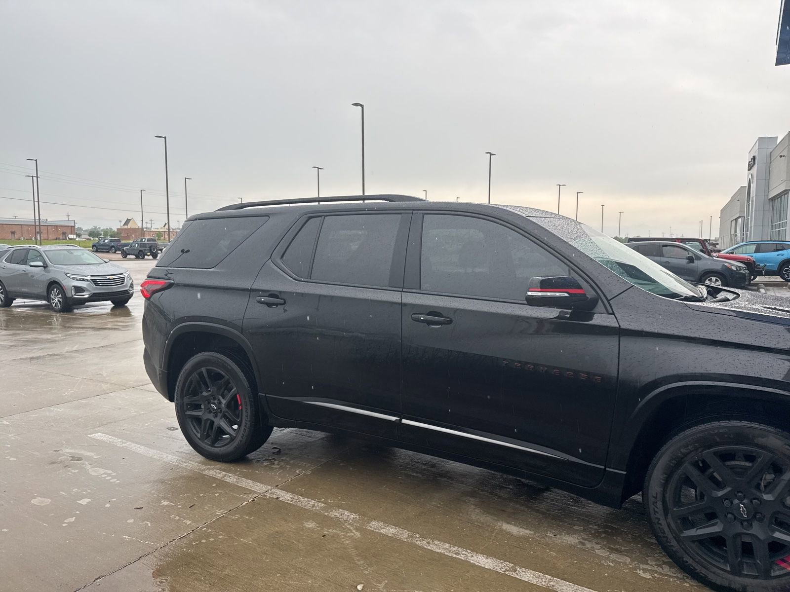 Used 2023 Chevrolet Traverse Premier w/ Redline Edition FWD image 5