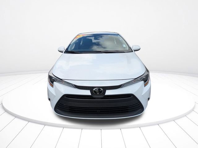 Used 2025 Toyota Corolla LE image 9