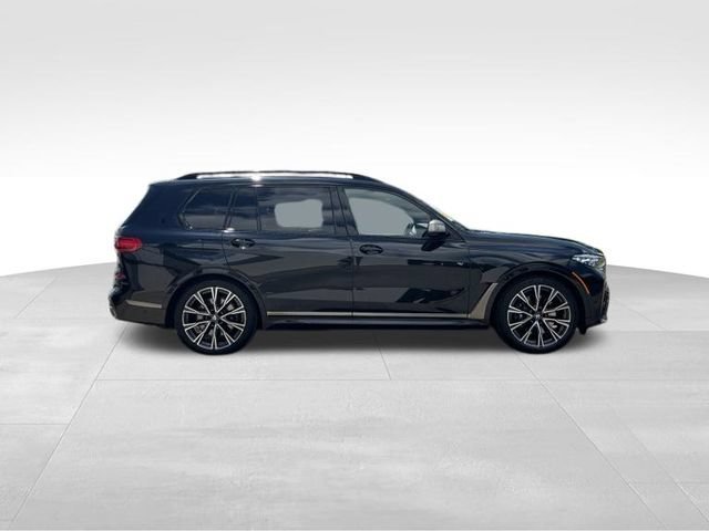 Used 2022 BMW X7 M50i w/ Cold Weather Package AWD/4WD image 10