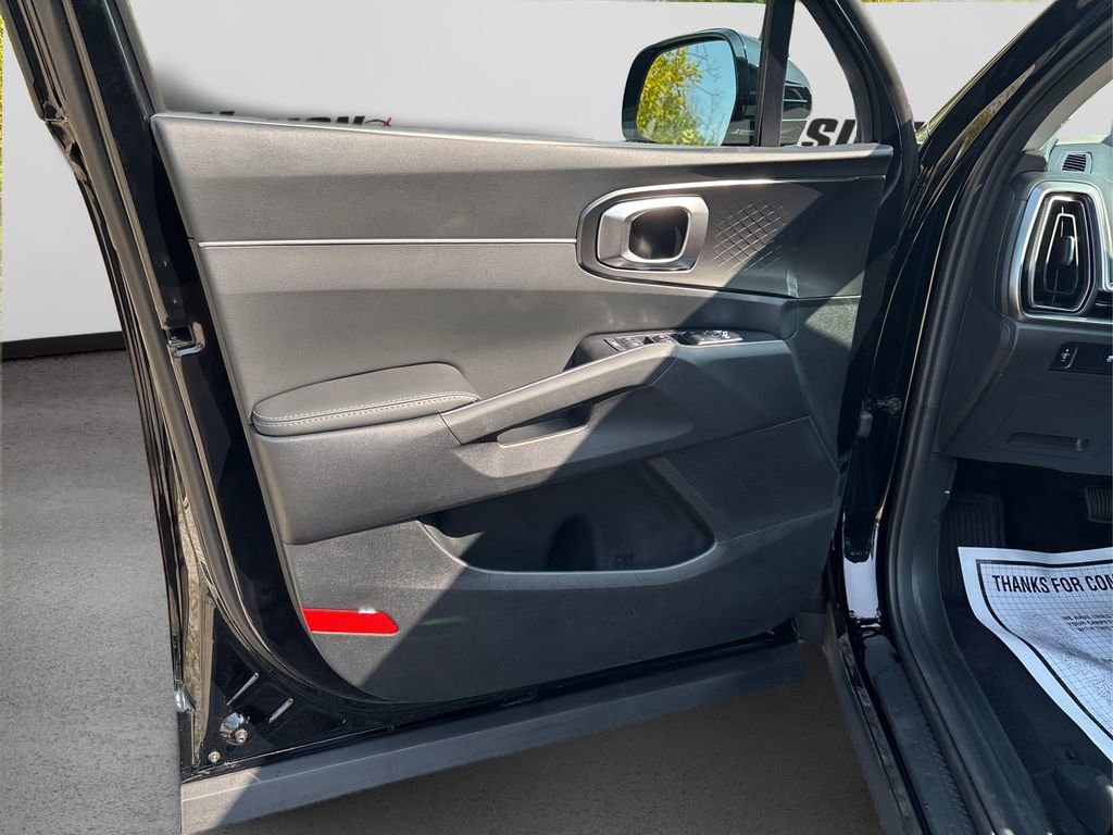 New 2026 Kia Sorento S w/ S Panoramic Sunroof Package image 16