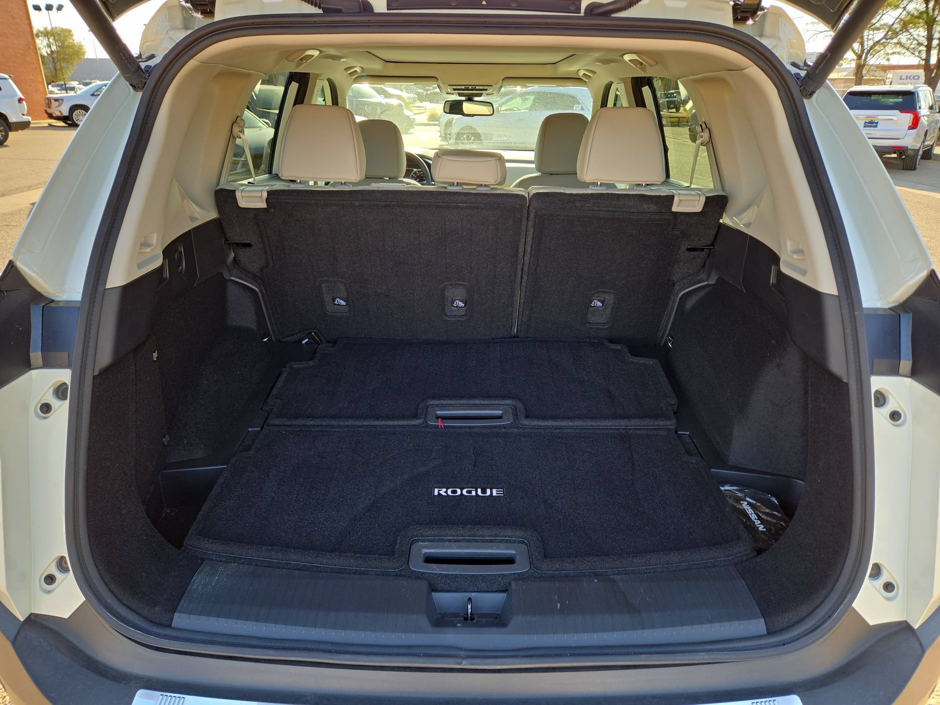 Used 2021 Nissan Rogue SL w/ Premium Package AWD/4WD image 12