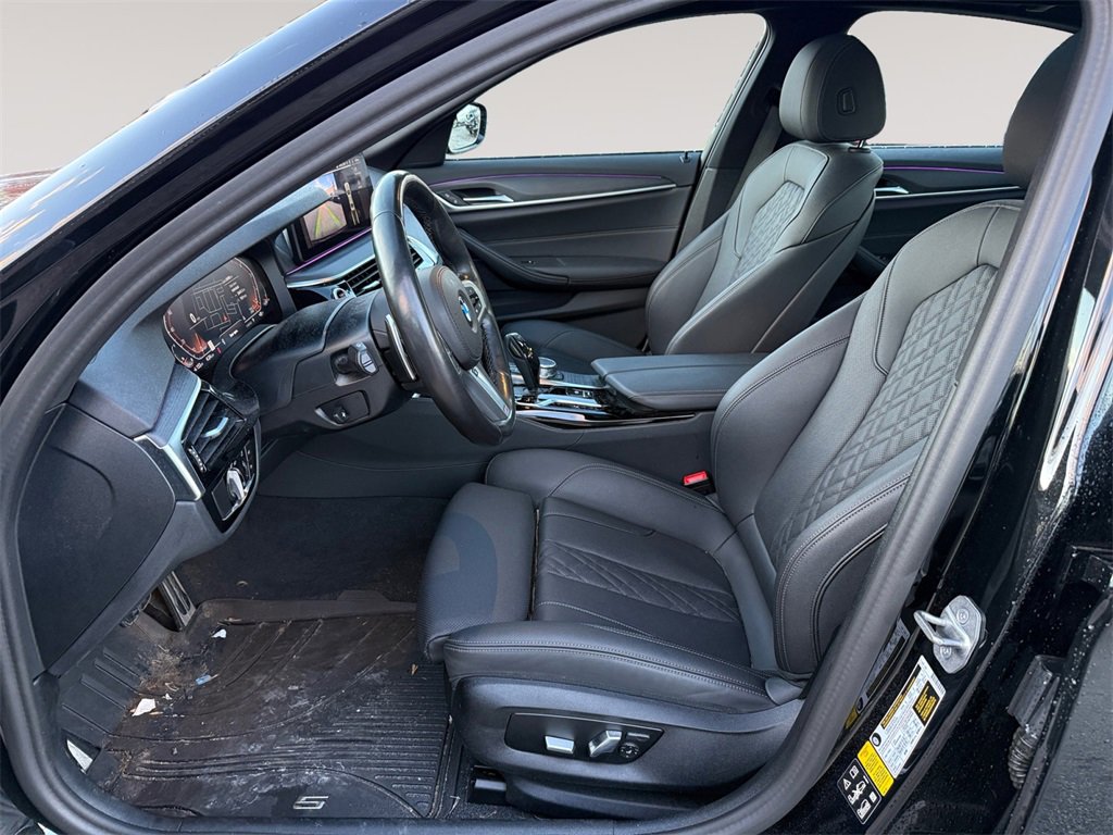Certified 2023 BMW 530i xDrive w/ M Sport Package image 2