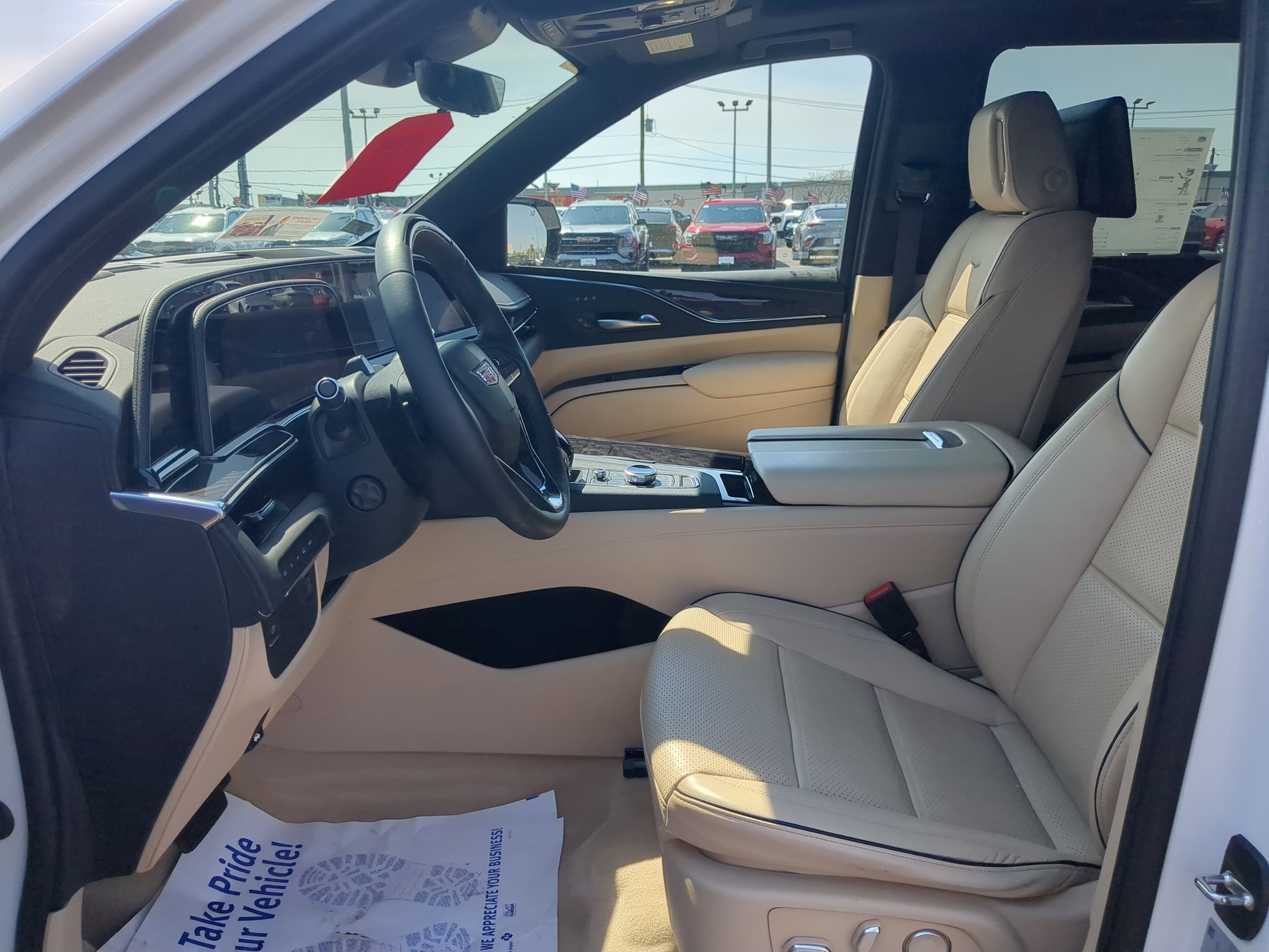 Certified 2023 Cadillac Escalade ESV Premium Luxury w/ LPO, Radiant Package AWD/4WD image 19