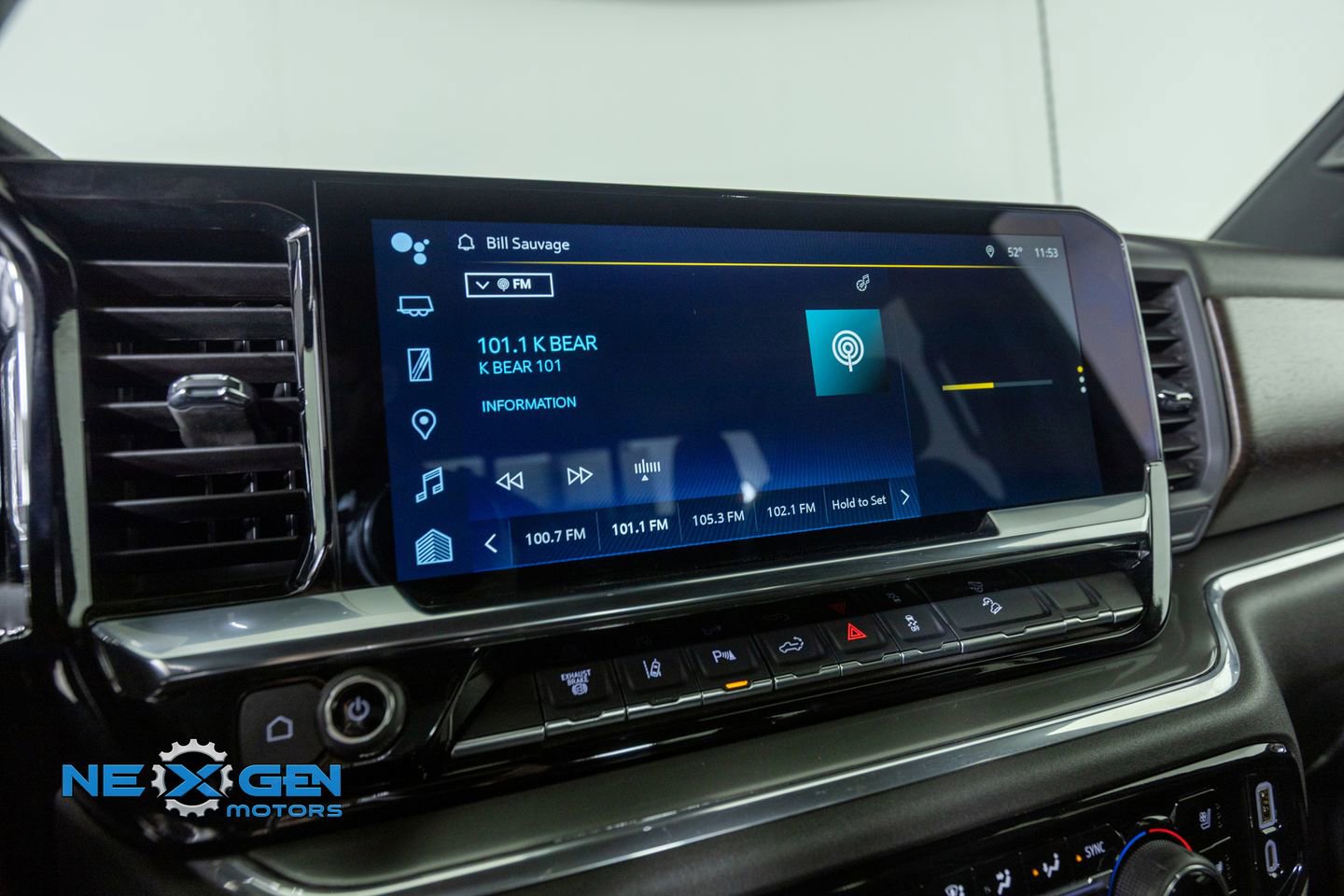 Used 2025 Chevrolet Silverado 2500 High Country w/ Technology Package image 21