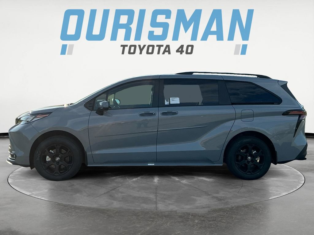 New 2026 Toyota Sienna XLE Woodland Edition image 4