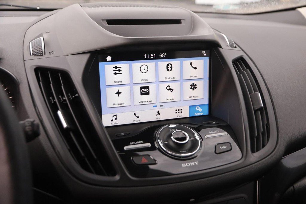 Used 2018 Ford Escape Titanium w/ Ford Safe & Smart Package AWD/4WD image 17