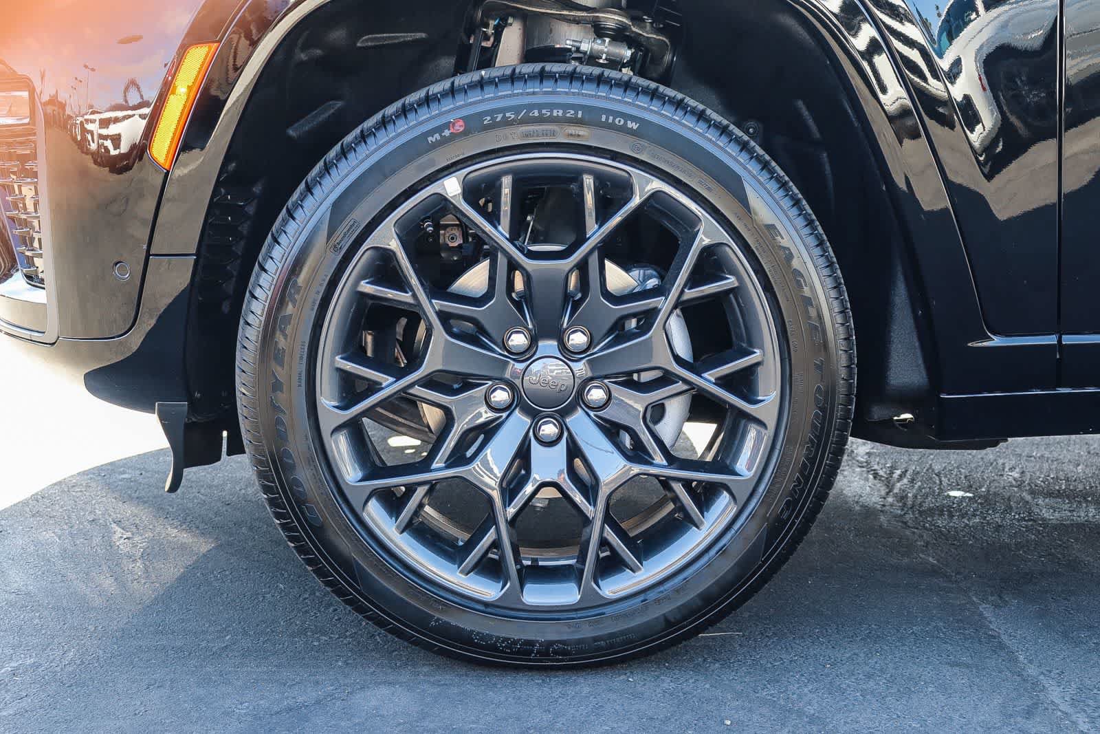 New 2026 Jeep Grand Cherokee Summit AWD/4WD image 10