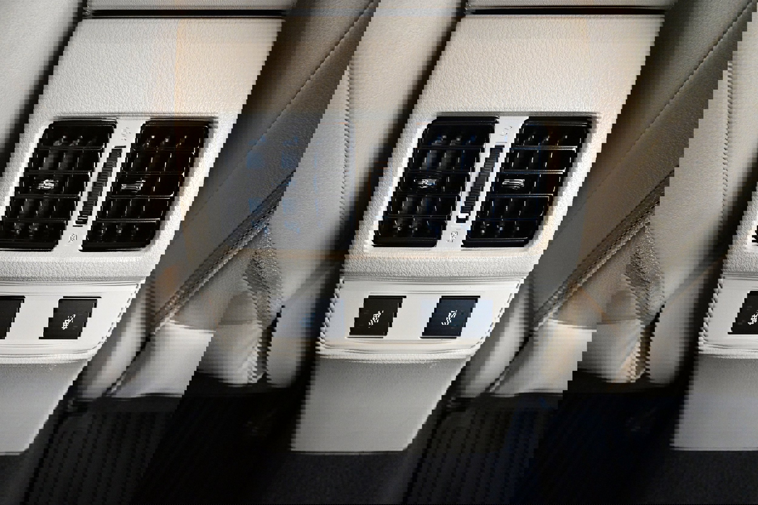 Used 2015 Subaru Outback 2.5i Limited image 27