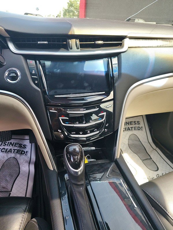 Used 2014 Cadillac XTS Platinum AWD/4WD image 19