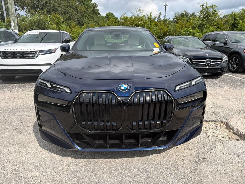 Used 2026 BMW 750e xDrive AWD/4WD image 2