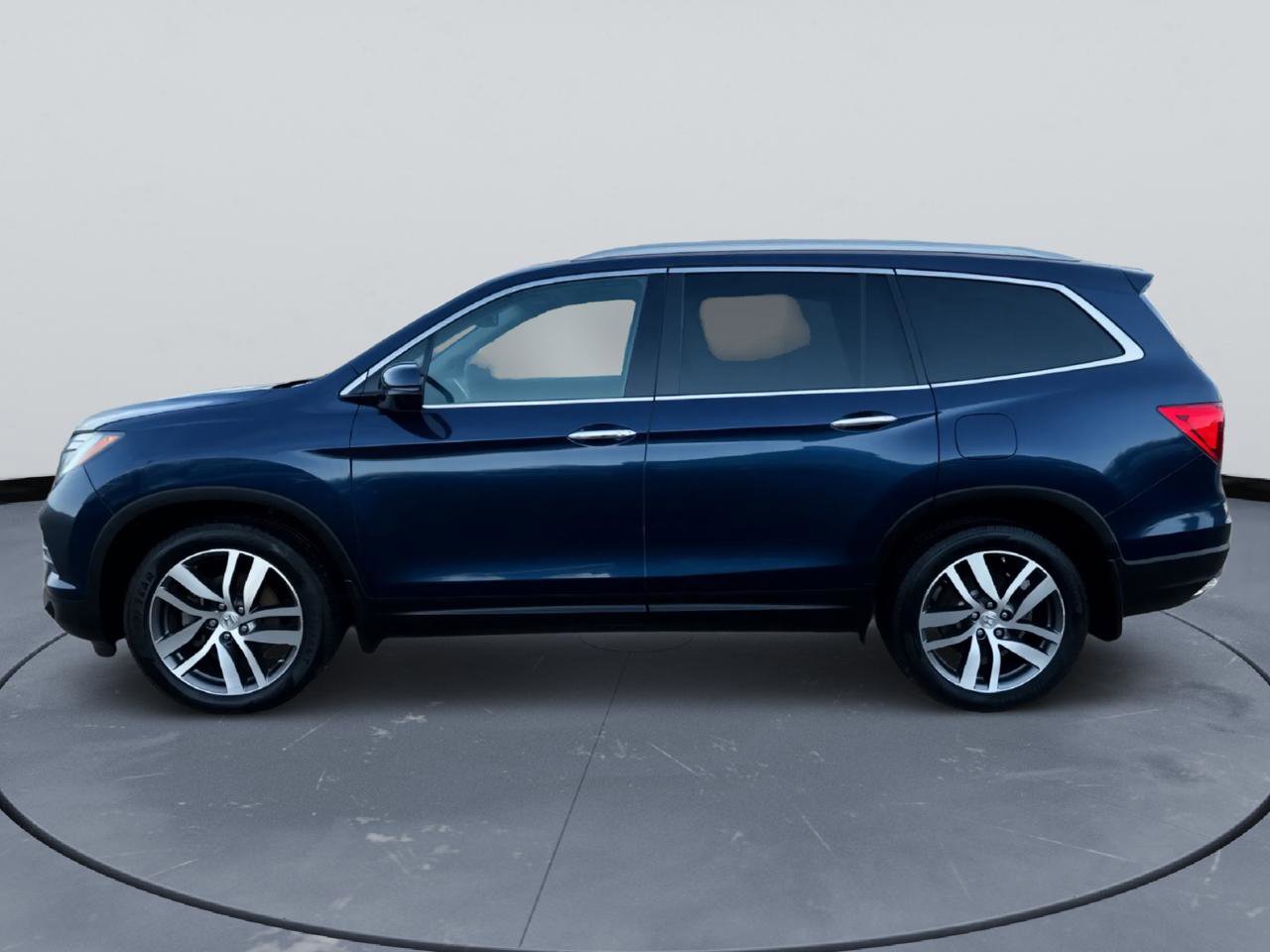 Used 2017 Honda Pilot Elite image 4