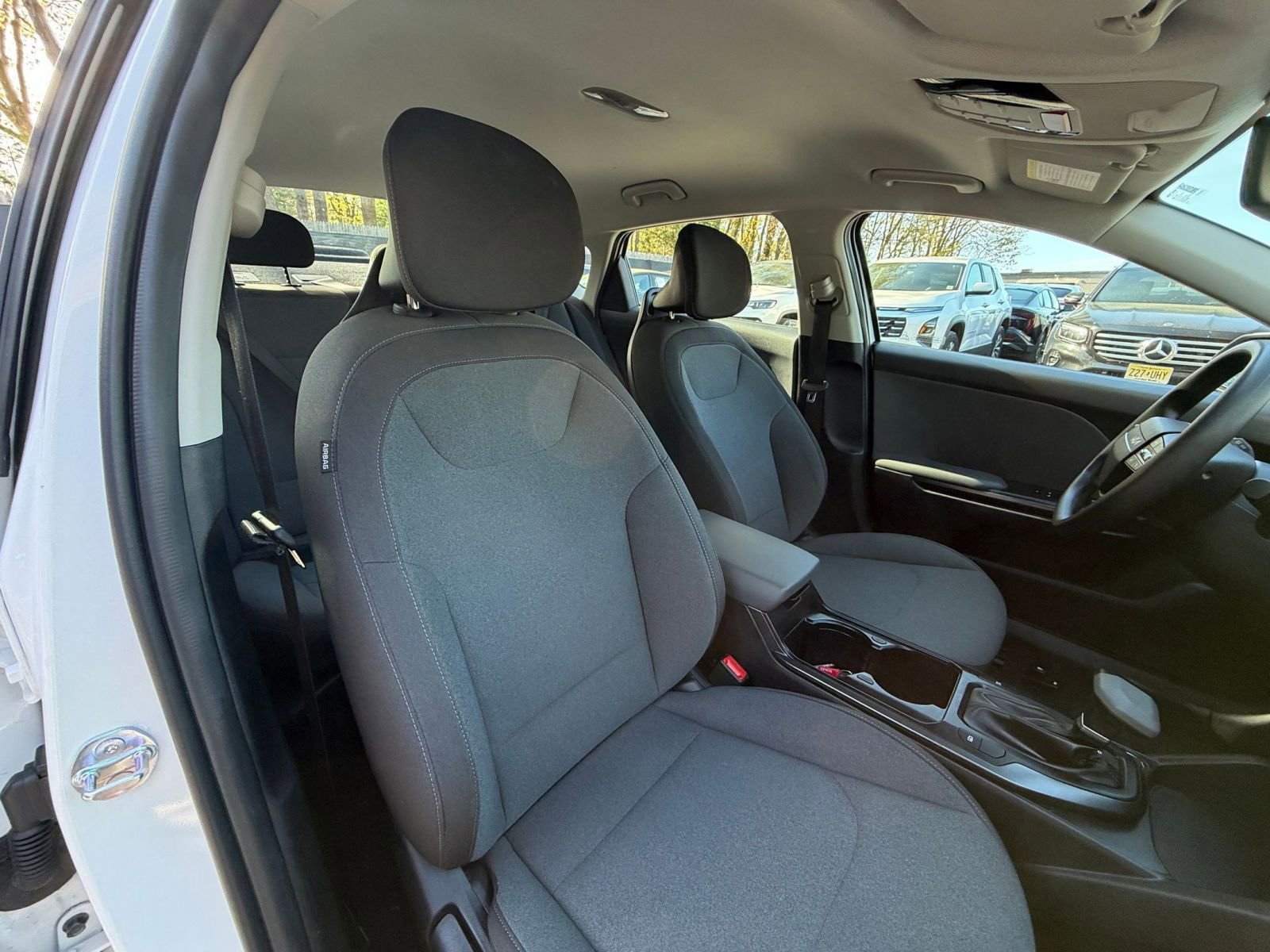 Used 2025 Kia K4 FWD image 35