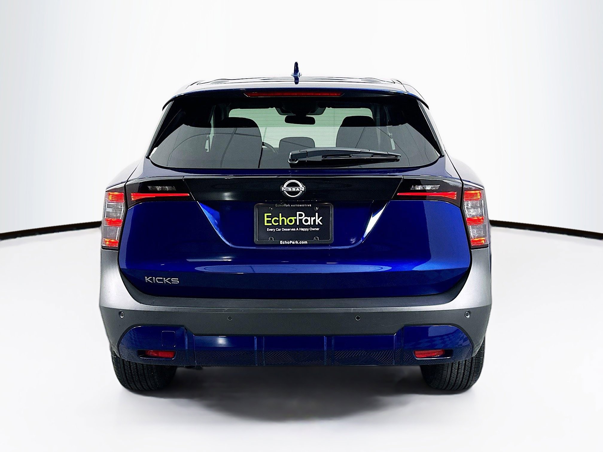 Used 2025 Nissan Kicks SV image 7