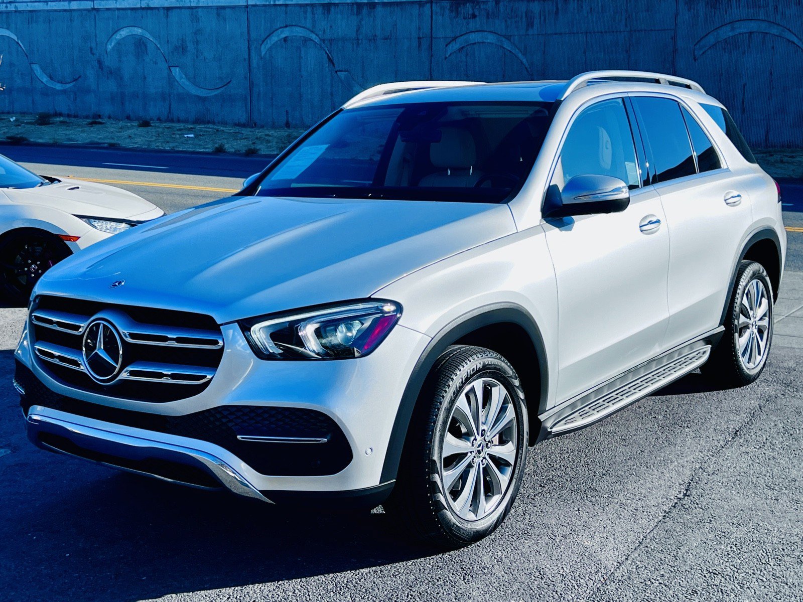 Used 2021 Mercedes-Benz GLE 350 4MATIC w/ 3rd Row Seat Package image 9