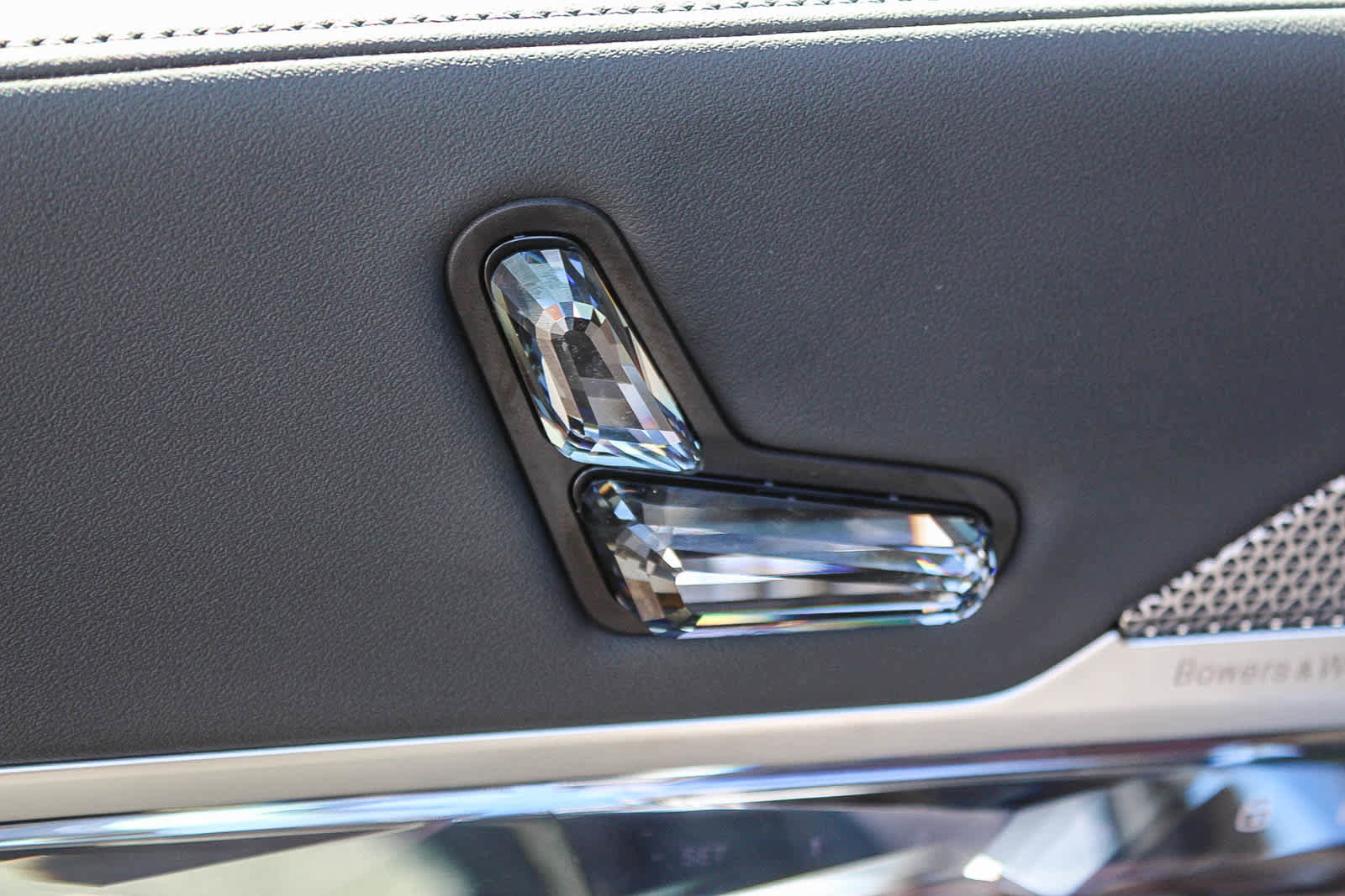 New 2026 BMW 740i w/ Premium Package image 32