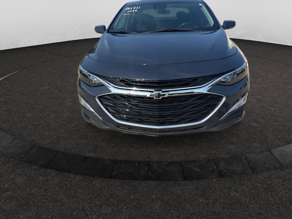Used 2025 Chevrolet Malibu RS FWD image 3