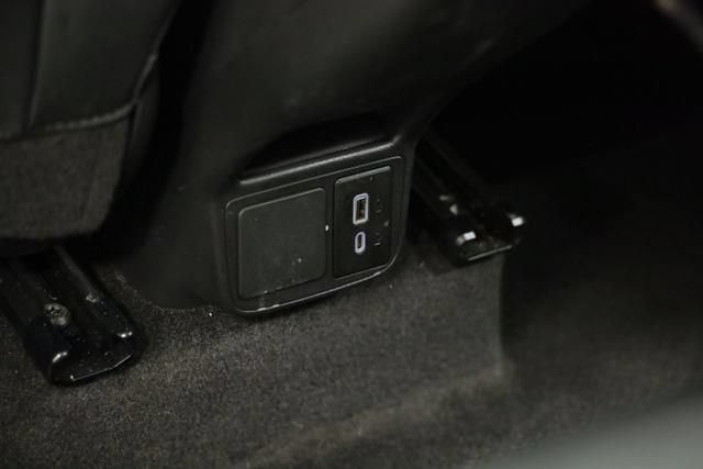 Used 2021 Buick Encore GX Select w/ Sport Touring Package FWD image 32