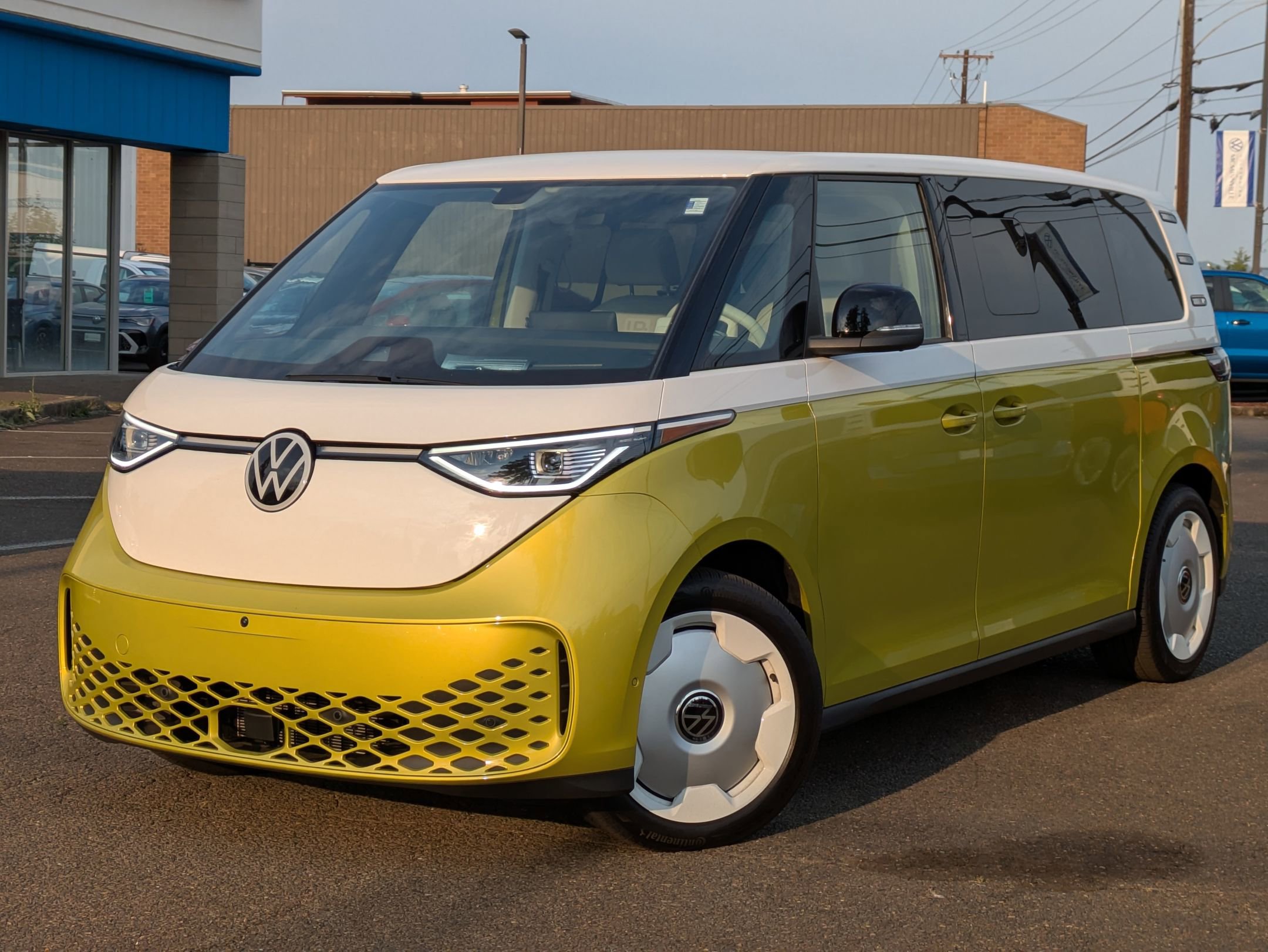 New 2025 Volkswagen ID. Buzz 1st Edition image 1