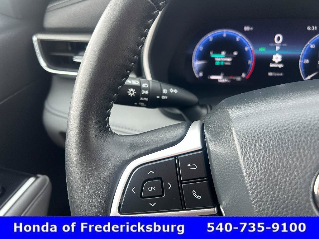 Used 2024 Toyota Highlander Limited AWD/4WD image 17