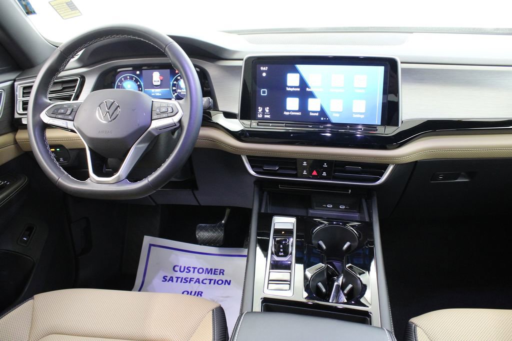 Certified 2024 Volkswagen Atlas Cross Sport SE FWD image 9