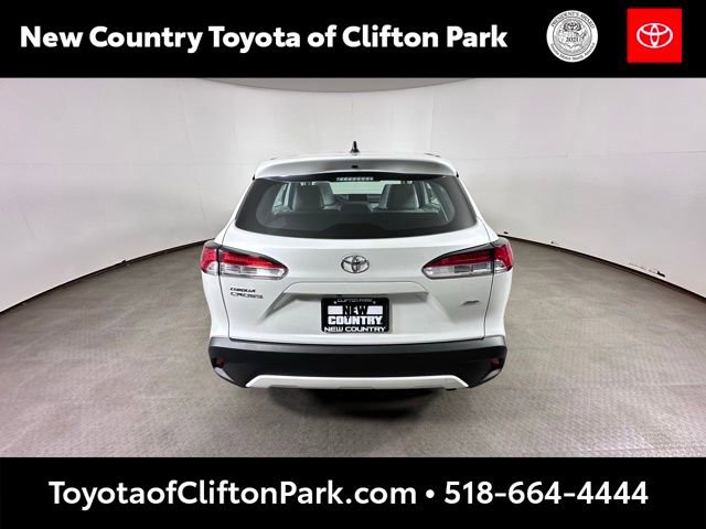Used 2023 Toyota Corolla Cross L image 4