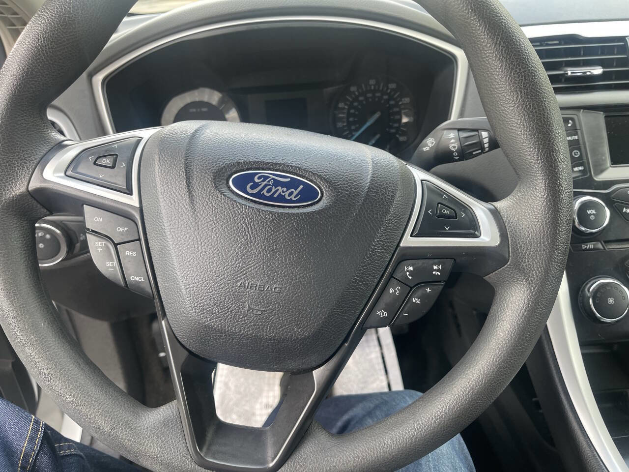 Used 2014 Ford Fusion S image 15