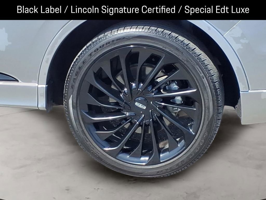 Certified 2024 Lincoln Aviator Black Label image 4