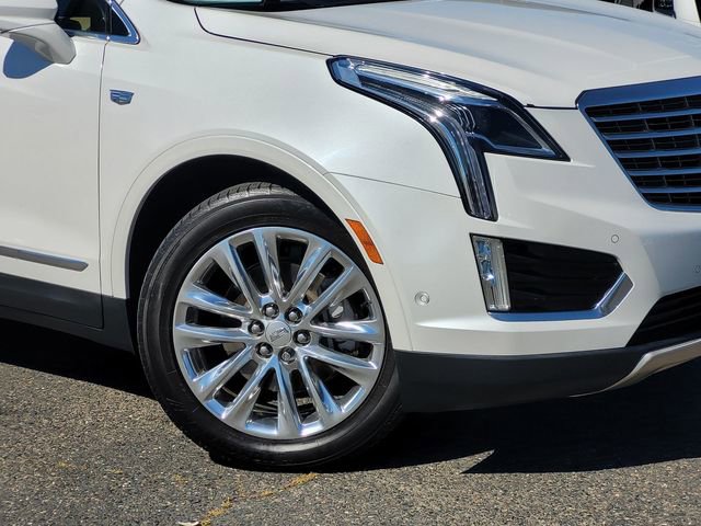 Used 2017 Cadillac XT5 Platinum w/ Driver Assist Package image 9
