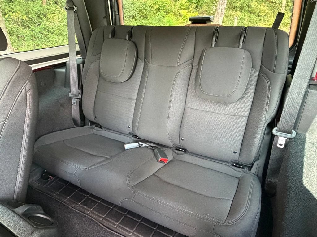 Used 2021 Jeep Wrangler Sport AWD/4WD image 25