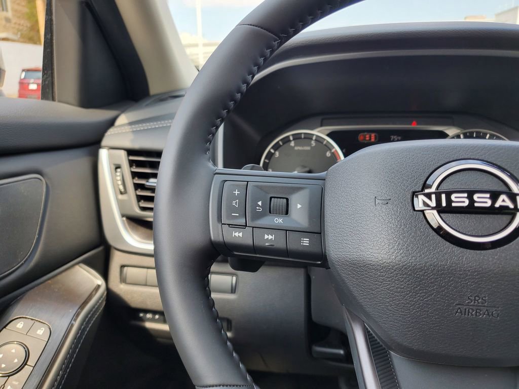 New 2026 Nissan Rogue SV AWD/4WD image 21