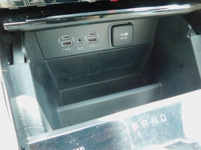 Used 2023 Jeep Grand Cherokee Limited image 14