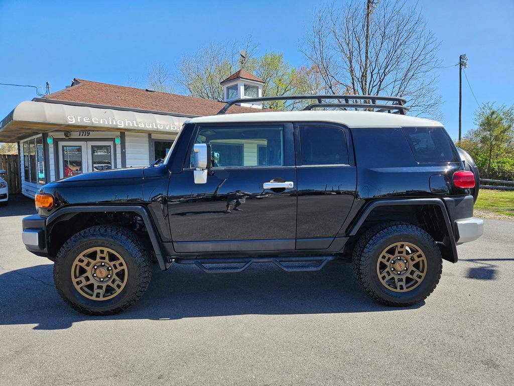 Used 2013 Toyota FJ Cruiser 2WD w/ Convenience Pkg image 8